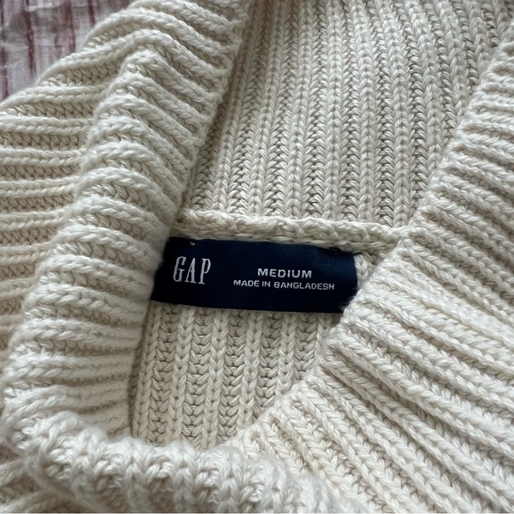 GAP Off-White Ribbed Knit Sweater - Picture 3 of 5